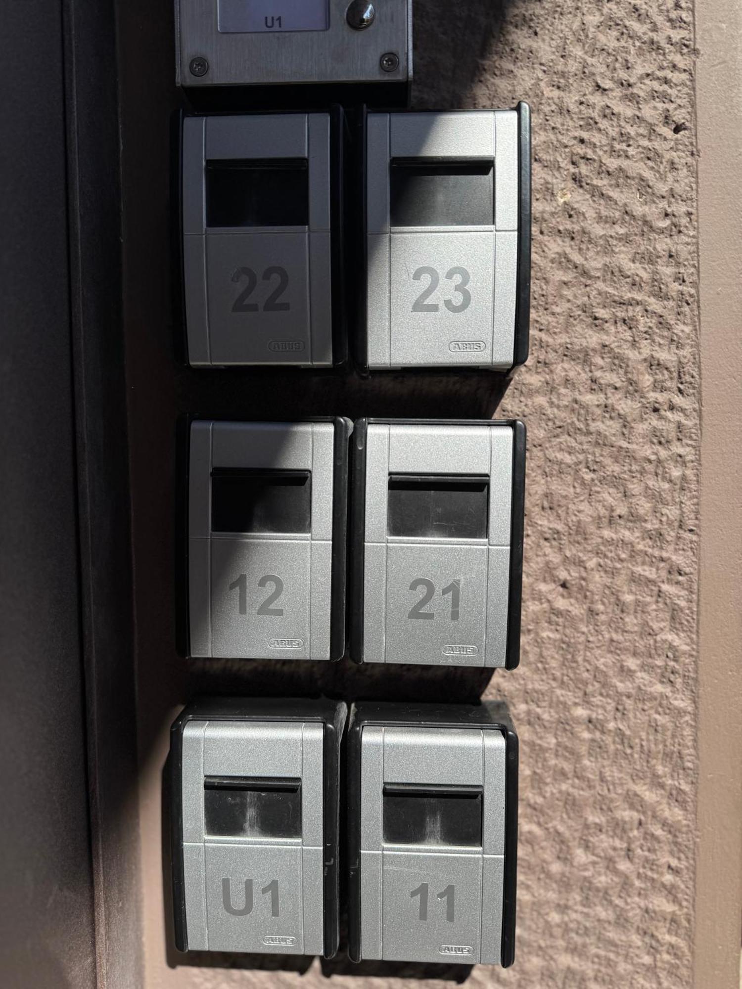 אתונה Spacious Apartment Near Monastiraki By Kozy Koala מראה חיצוני תמונה