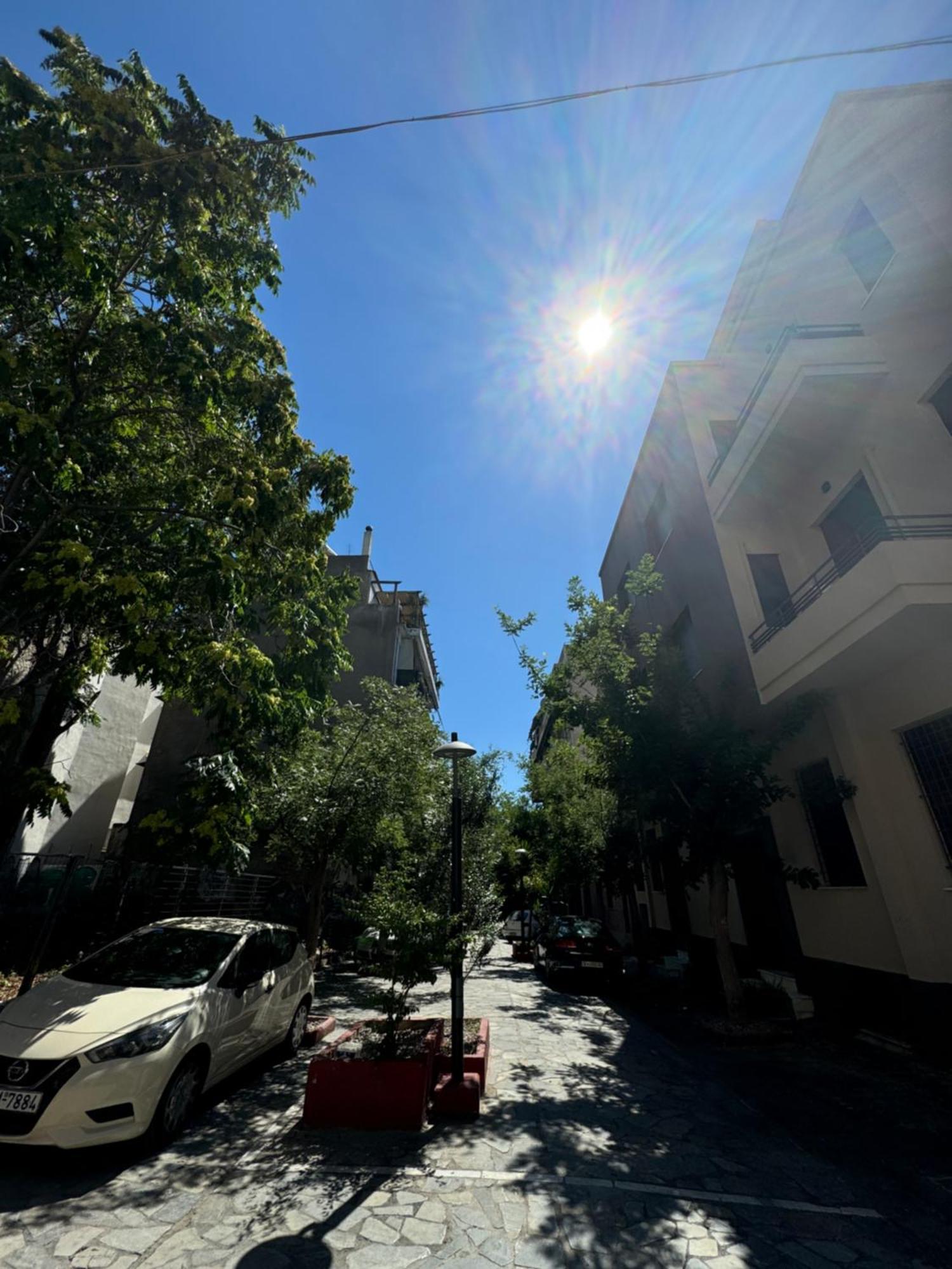 אתונה Spacious Apartment Near Monastiraki By Kozy Koala מראה חיצוני תמונה